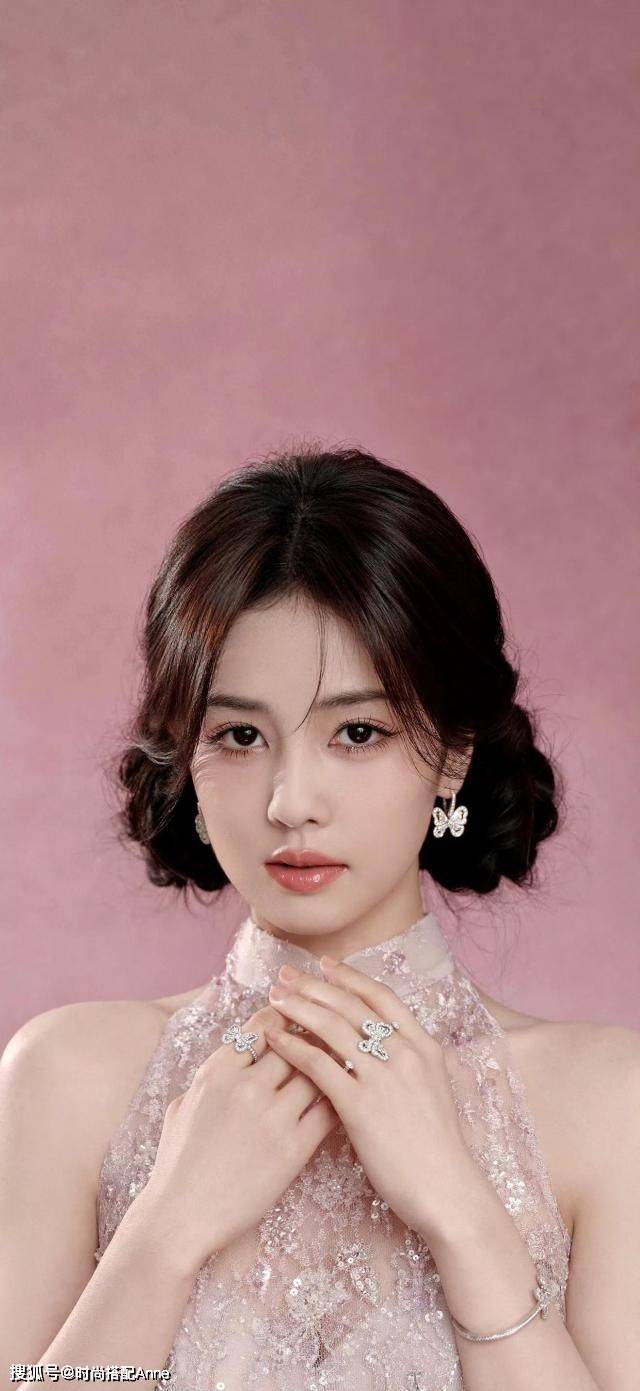 尚写真粉色蕾丝旗袍优雅迷人开元棋牌网站白鹿端午节时(图7)