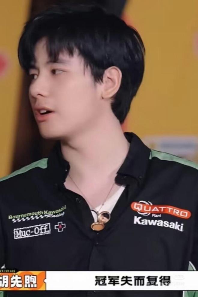 男方拒绝和14名少女有染的男星炒cp开元棋牌胡先煦李宛妲情侣项链首曝光！(图11)