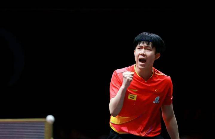 陪王楚钦回国陈梦新动态引CP粉热议开元棋牌7岁姐弟恋实锤？美娜停播(图4)