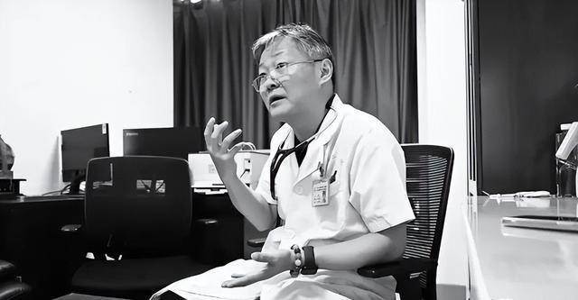 生去世最后露面满头白发为学医放弃保送开元棋牌试玩53岁湘雅二医院唐浩医(图2)