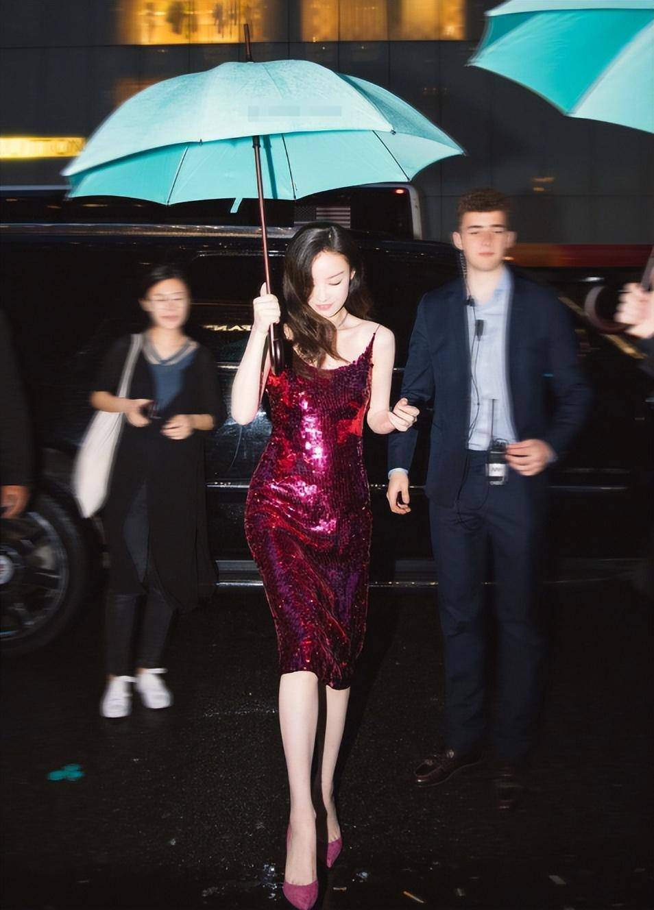 的腰85花的好身材终于被发现了开元棋牌杨幂的胸倪妮的臀景甜(图13)