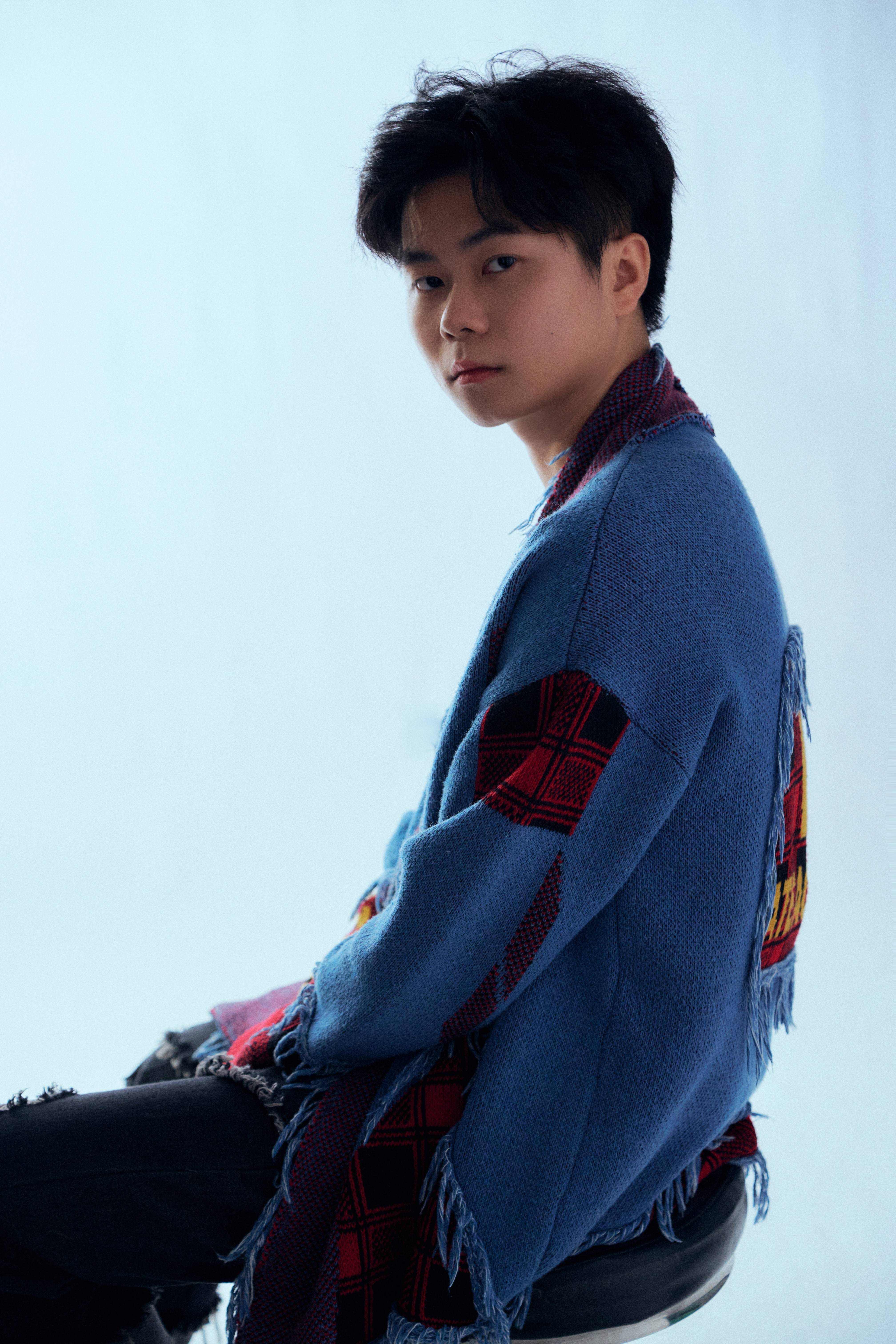 霖：在多元中定义新人魅力ky开元棋牌新人模特苏虹(图2)