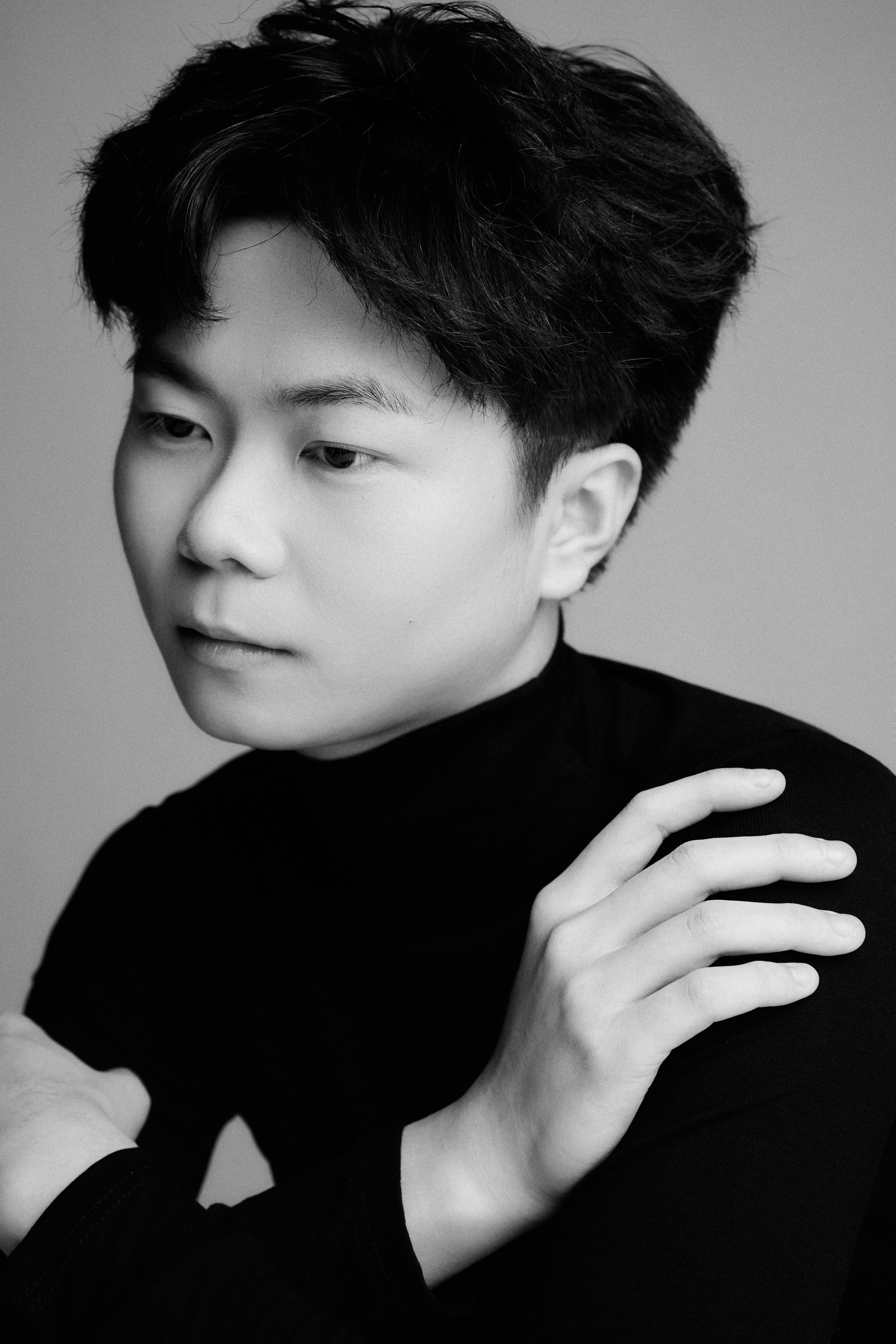 霖：在多元中定义新人魅力ky开元棋牌新人模特苏虹(图9)