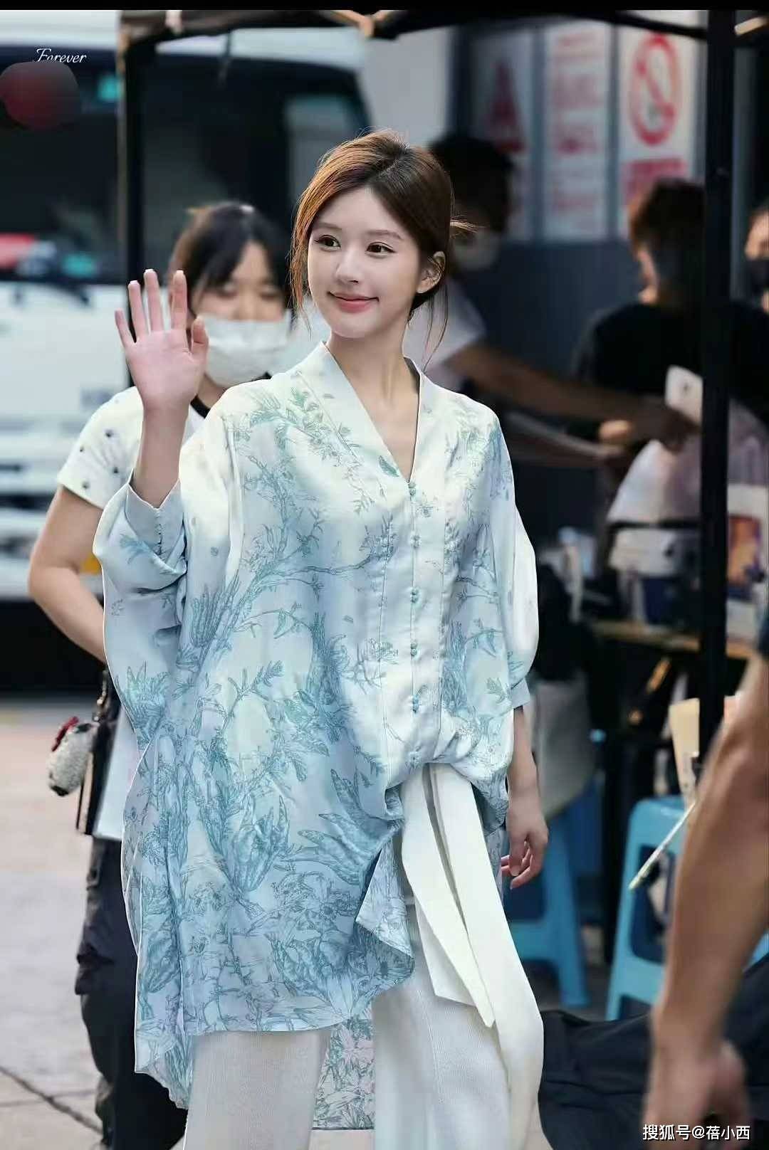 对称才好看果然时尚的尽头是国风开元棋牌赵